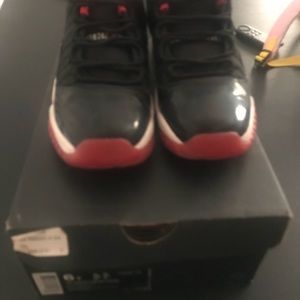 Retro 11 white black and red